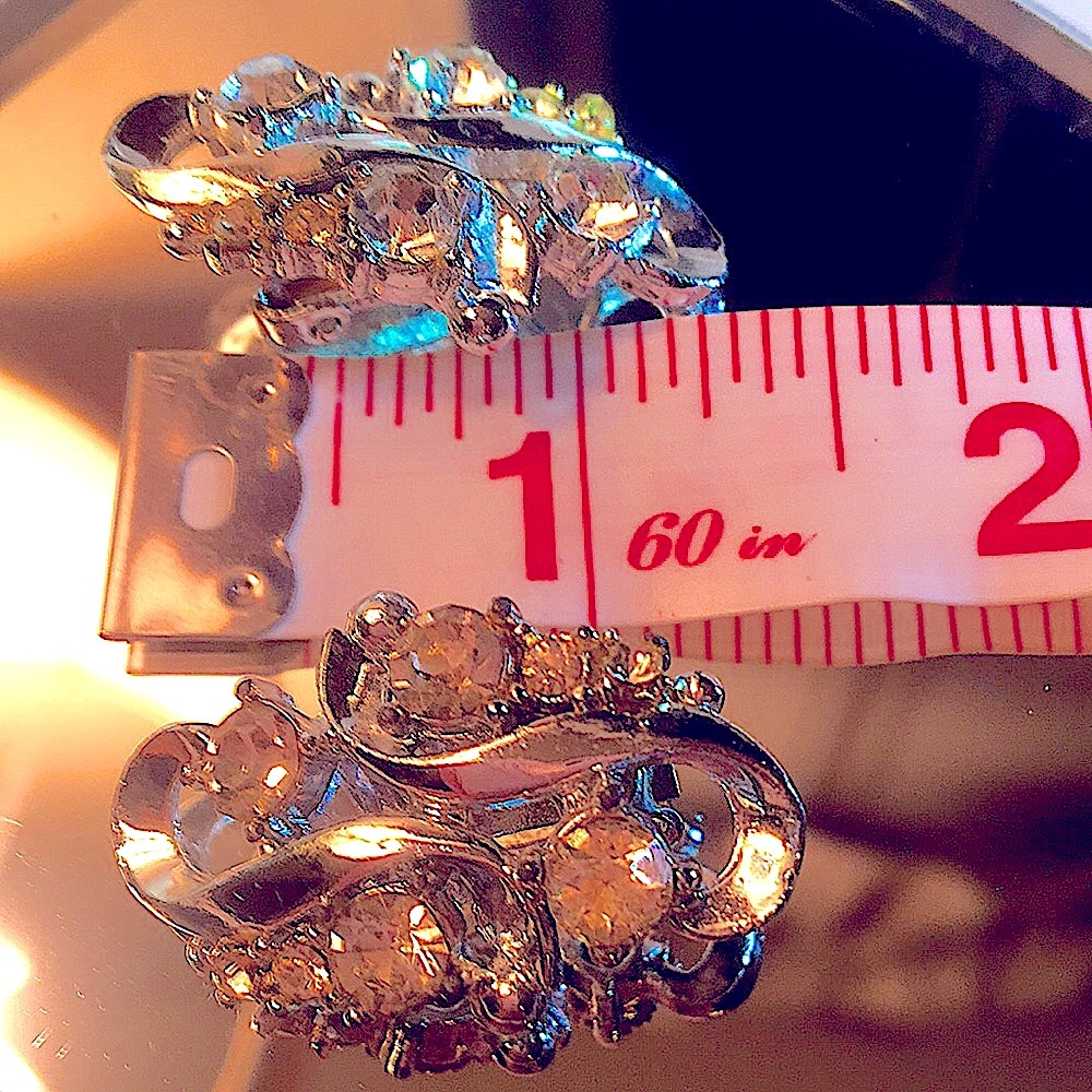 VINTAGE Crystal prong set silver clip earrings - Picture 7 of 7